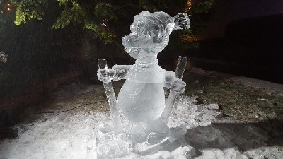 Eisskulptur Murmel