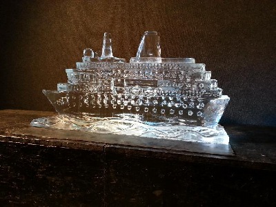 Eisskulptur Schiff